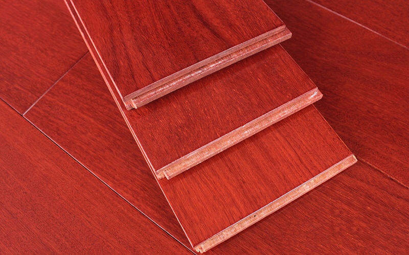 檀木實木地板適合安裝的環(huán)境是哪里？