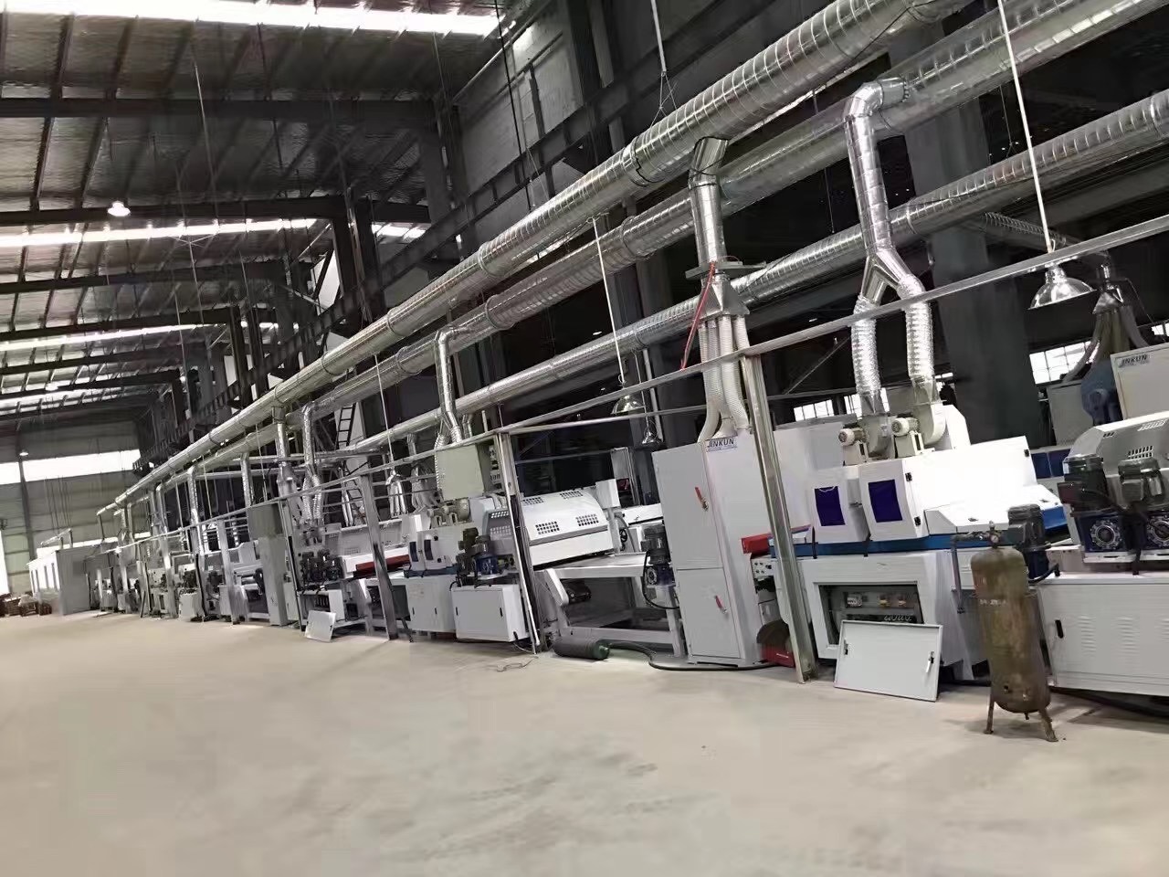 實木復(fù)合地板廠家