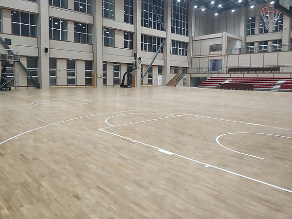 木地板籃球場是用什么材質(zhì)的地板裝成？你了解多少呢？