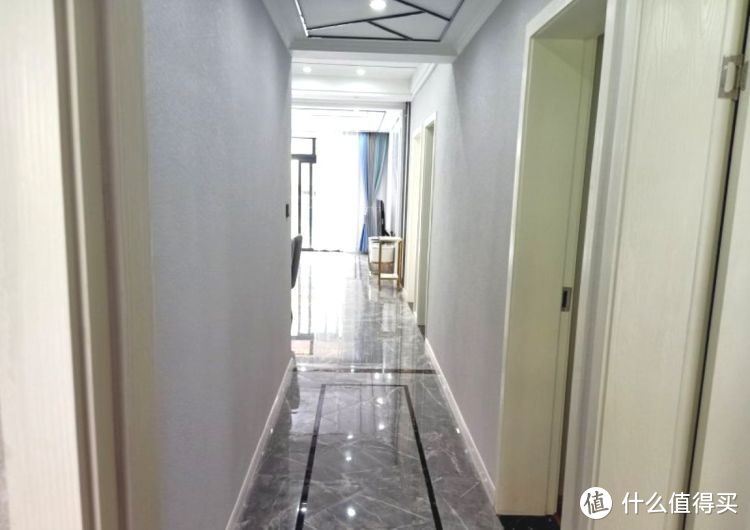 119㎡現(xiàn)代簡約三居室，20萬全包給熟人裝修，還沒開始入住先曬曬