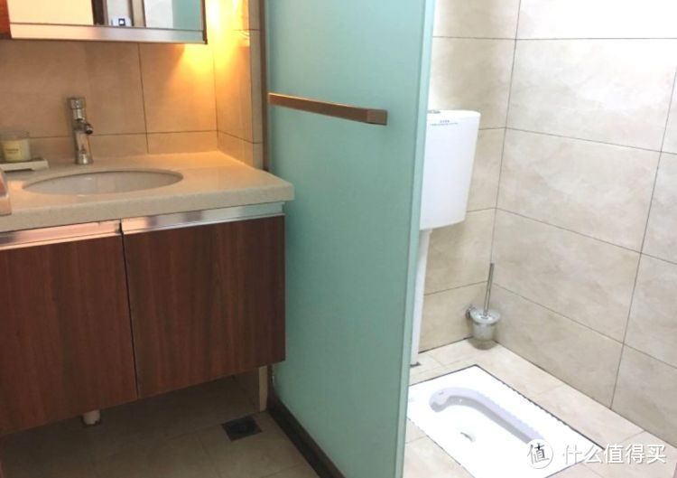 ?買低樓層82㎡新房，花25萬裝修，主要就為了這100㎡豪華大露臺