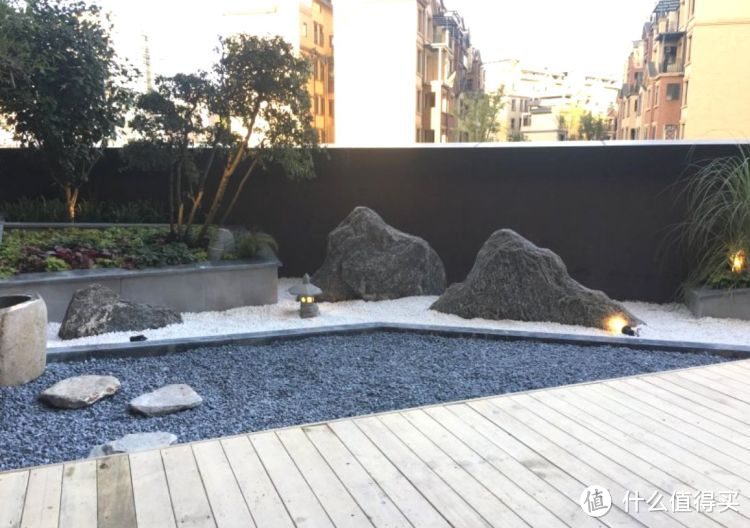 ?買低樓層82㎡新房，花25萬裝修，主要就為了這100㎡豪華大露臺