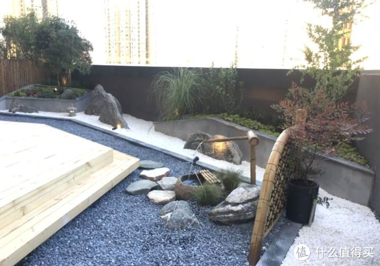 ?買低樓層82㎡新房，花25萬裝修，主要就為了這100㎡豪華大露臺