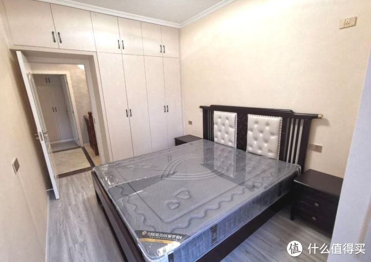 買不起別墅可以看看躍層，128㎡三室兩廳大躍層，堪稱空中別墅