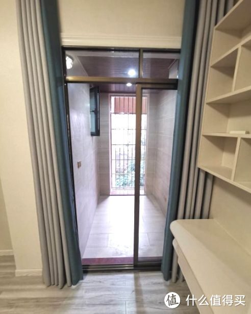 買不起別墅可以看看躍層，128㎡三室兩廳大躍層，堪稱空中別墅