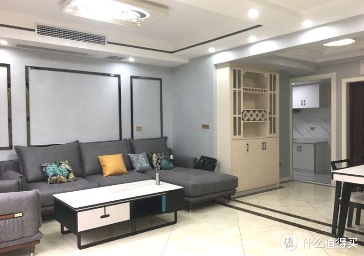 買不起別墅可以看看躍層，128㎡三室兩廳大躍層，堪稱空中別墅