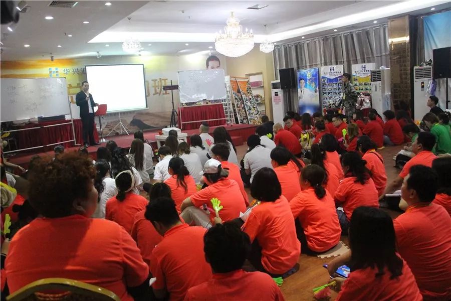 服裝店裝修陳列中如何把試衣間變成吸金室 ？