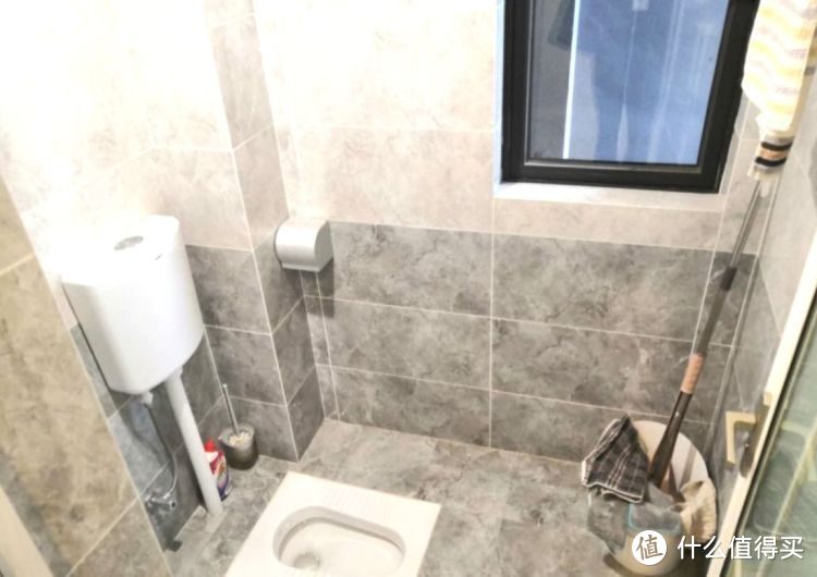 剛完工的新房，硬裝15萬設(shè)計成現(xiàn)代簡約風(fēng)格，看一眼都是享受