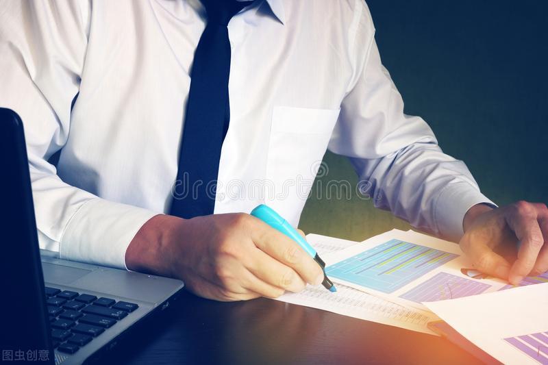 房租裝修費(fèi)用會計怎么處理_費(fèi)用會計和往來會計哪個好_裝修費(fèi)用會計處理