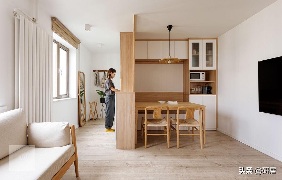 這套小戶型改造太絕了，換入戶門的方向，大量收納，還很溫暖明亮