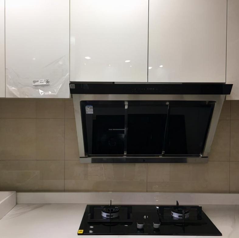 單獨(dú)裝修廚房價格_廚房裝修價格_廚房裝修灶臺價格