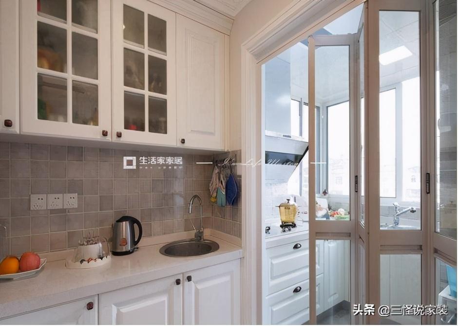帶生活陽(yáng)臺(tái)的廚房裝修效果圖_陽(yáng)臺(tái)廚房裝修效果圖_廚房3平米陽(yáng)臺(tái)裝修效果圖