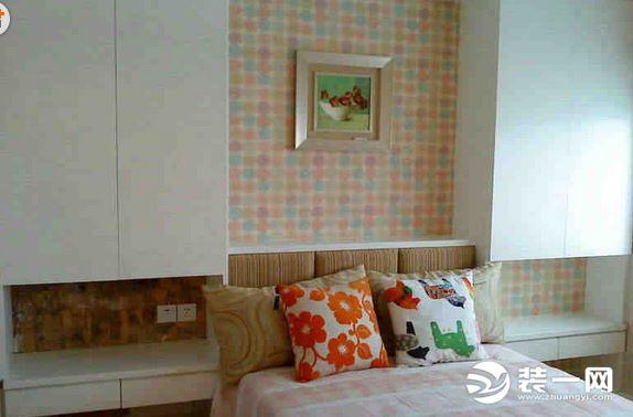 哪款床頭嵌入式衣柜效果圖對(duì)映你的臥室裝修風(fēng)格？