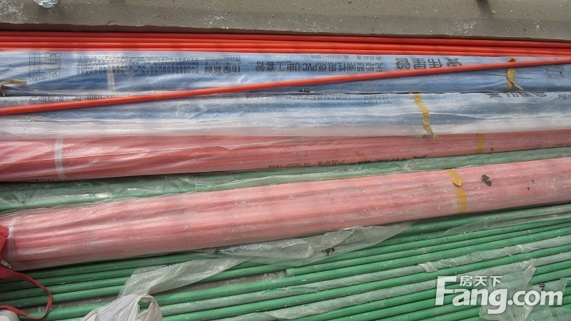 汽車4s點(diǎn)吊頂裝修用生態(tài)木吊頂_客廳吊頂裝修價格_裝修吊頂價格