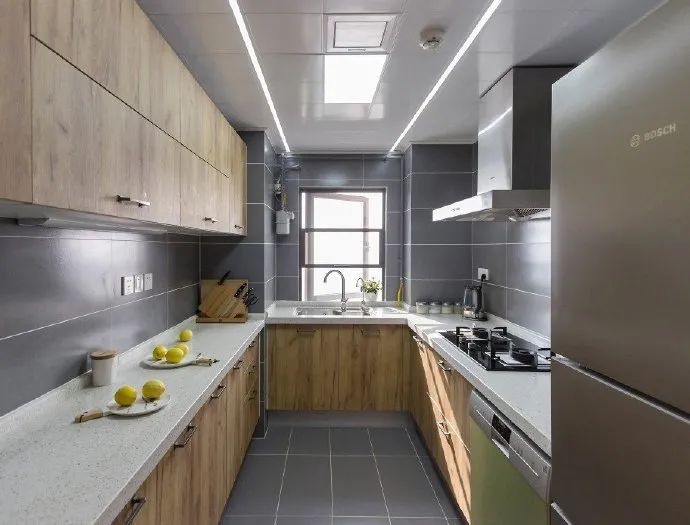 99%的人只懂冰箱放廚房，聰明的業(yè)主都這么設(shè)計(jì)