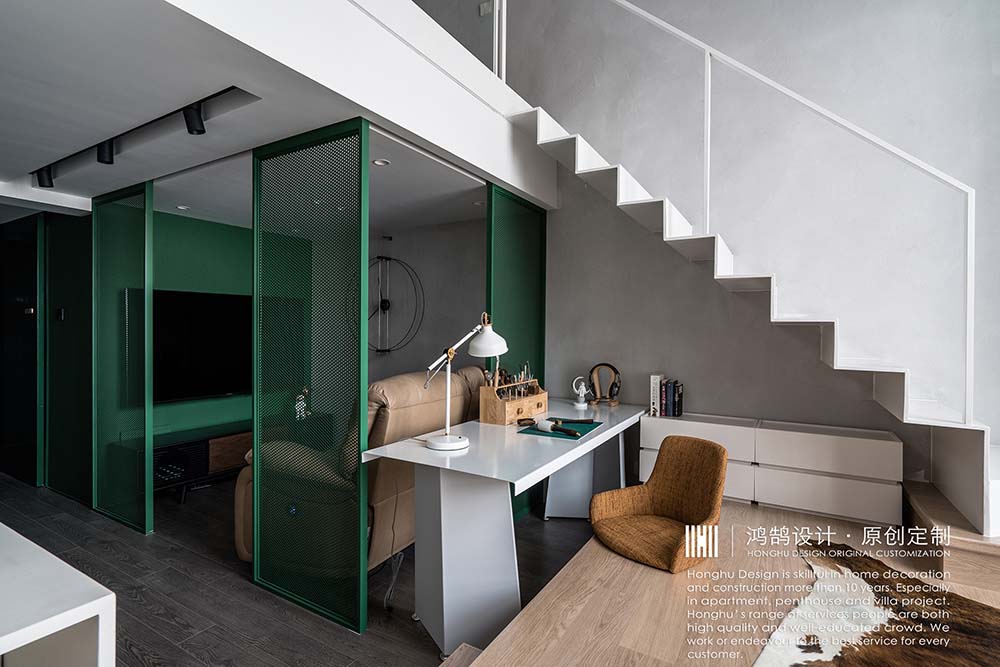 功能區(qū)裝修效果圖獨(dú)居LOFT，觀影、辦公、居住潮流混搭功能區(qū)設(shè)計(jì)圖片賞析