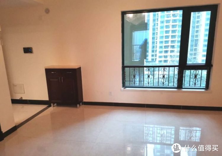 首付10萬(wàn)入手的單身公寓，51㎡一室一廳恒大精裝房，月供1200元