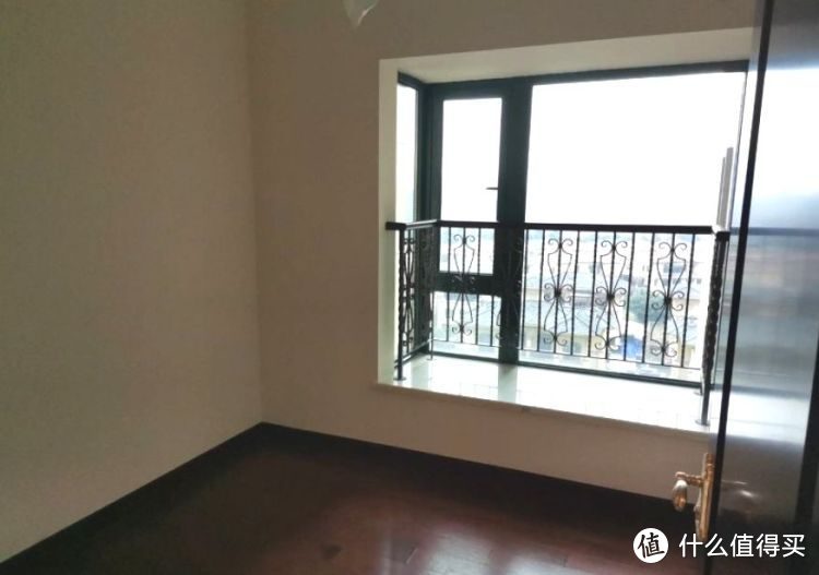 首付10萬(wàn)入手的單身公寓，51㎡一室一廳恒大精裝房，月供1200元