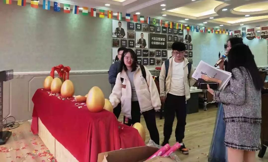 簡(jiǎn)歐風(fēng)格臥室裝修效果圖大全_小戶(hù)型地中海風(fēng)格裝修圖片大全_裝修風(fēng)格大全