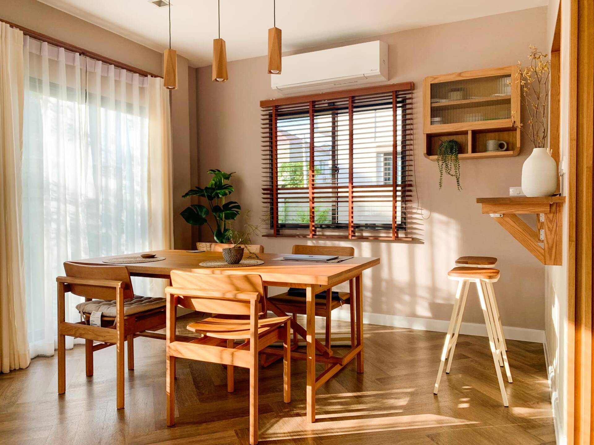 看了這一棟別墅，我才意識(shí)到：裝修可以不奢華，但一定要有煙火氣