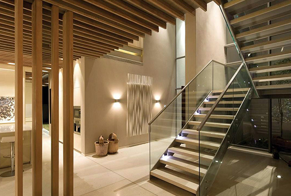 復(fù)式樓梯裝修常見(jiàn)造型 復(fù)式樓梯風(fēng)水禁忌3