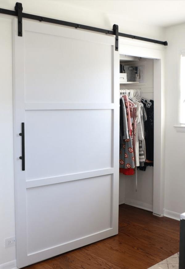 三亞裝修公司：小戶型房子裝修，臥室墻上挖三個壁櫥！