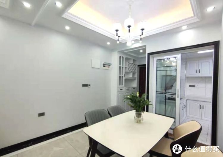 擠破頭買了這套100㎡小三房，送超大平臺(tái)花園，比房子大了一倍