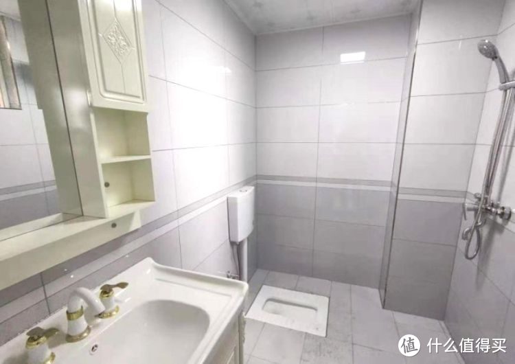 擠破頭買(mǎi)了這套100㎡小三房，送超大平臺(tái)花園，比房子大了一倍