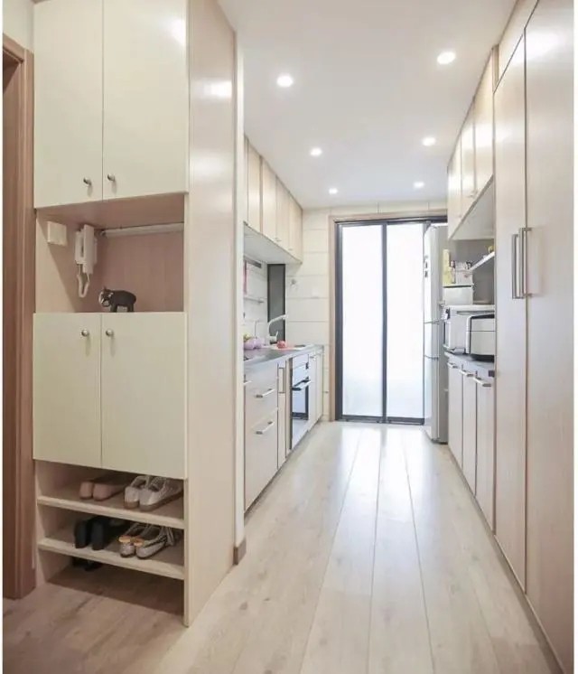 玄關(guān)鞋柜怎么設(shè)計(jì)？有5年家裝經(jīng)驗(yàn)的朋友提議7點(diǎn)，照裝準(zhǔn)不錯(cuò)