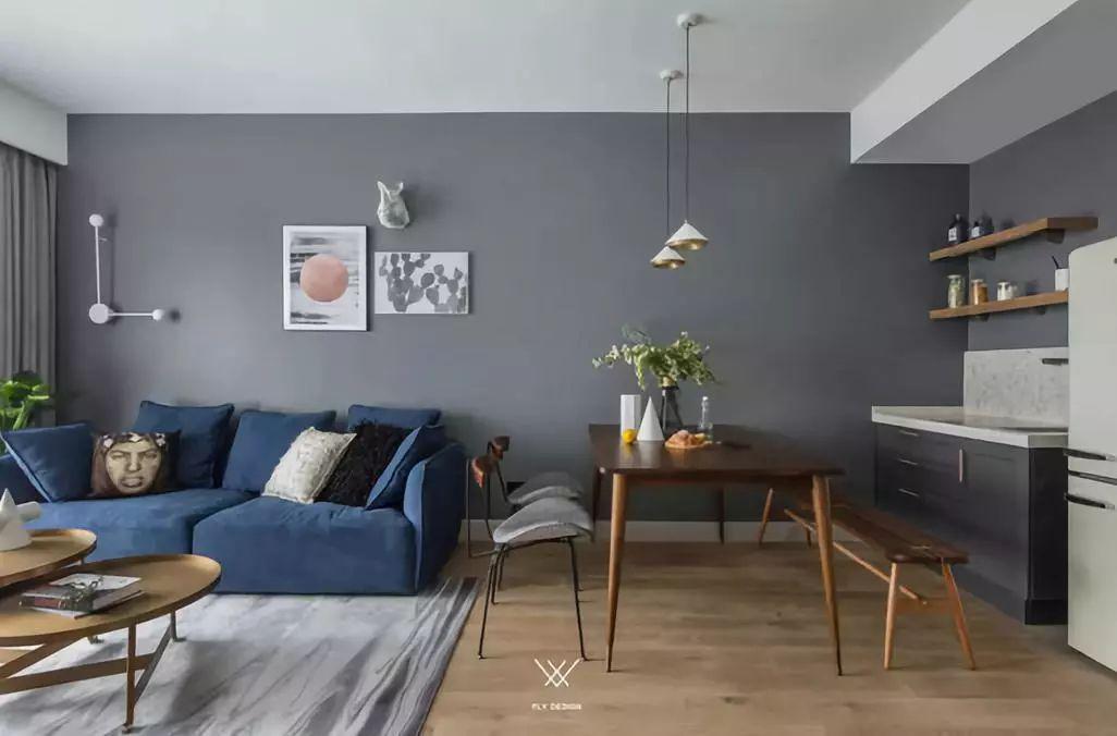 她89㎡的家看起來(lái)好大好美，除了超大臥室還有衣帽間和大書(shū)房