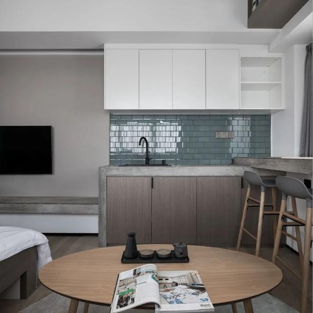 酒店公寓裝修效果圖(35㎡酒店式開間單身公寓，半平米都沒浪費(fèi)，還裝得很有檔次)(圖11)